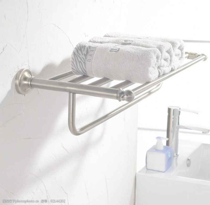 智能毛巾架 現(xiàn)代衛(wèi)浴空間的智能美學(xué)與實(shí)用升級